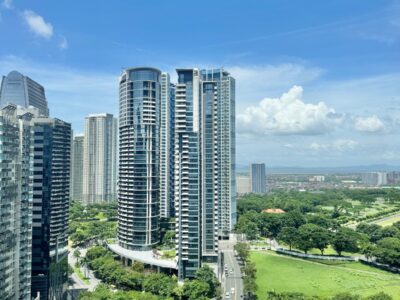 Chic 2BR Loft w/ Karaoke & Overlooking BGC view - Photo 17