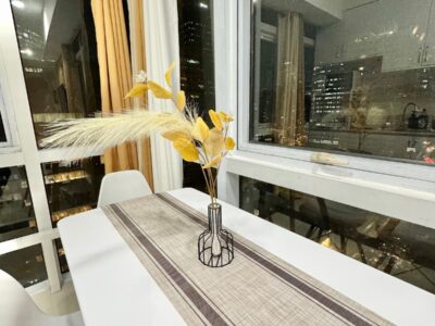 Cozy 2BR w/ Breathtaking View - Photo 19