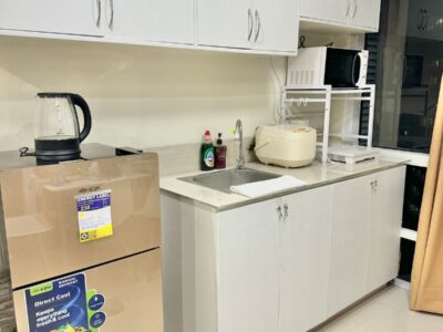 Cozy 2BR w/ Breathtaking View - Photo 8