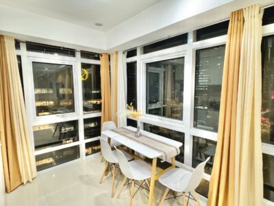 Cozy 2BR w/ Breathtaking View - Photo 21